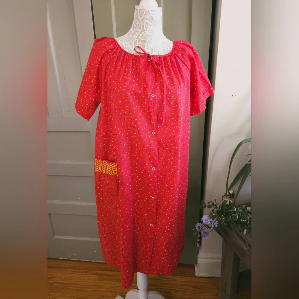 Vintage 80s Red Floral Snap Smock Craft House Dress Apron Womens Large - Picture 1 of 14